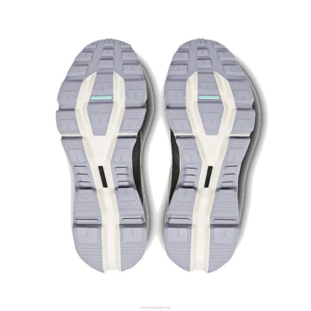 On-Running Cloudwander Waterproof "White"