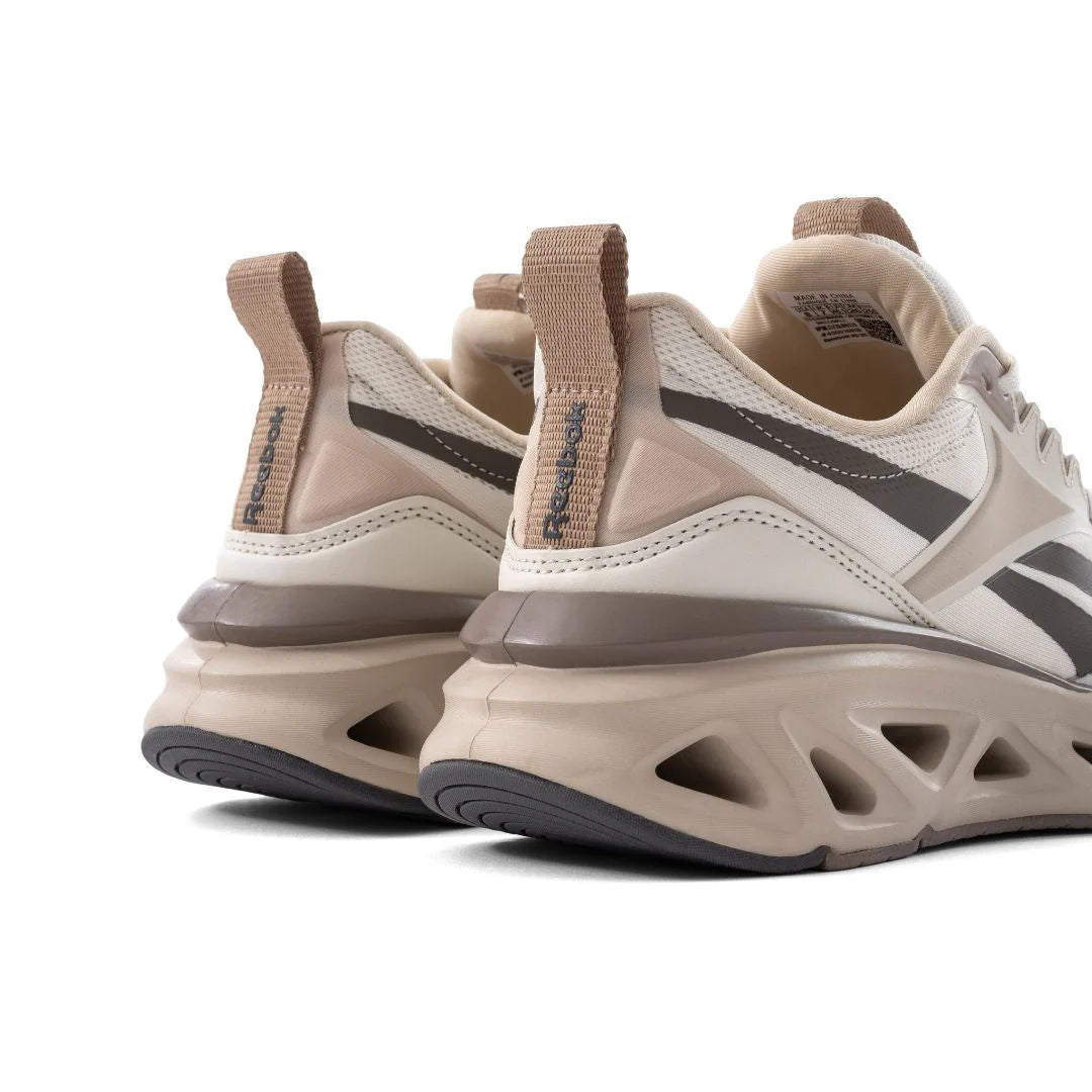 Reebok Zig Dynamica 5 Trainers – Men (Beige)