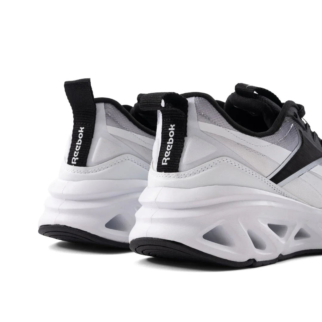 Reebok Zig Dynamica 5 Trainers – Men (White / Black)